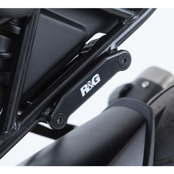 R&G Rear Foot Rest Blanking Plate for KTM RC125 '17- / RC390 '17-'21 models